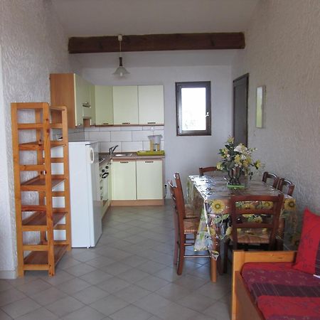 Sole E Mare Aparthotel Santa-Maria-Poggio  Eksteriør bilde