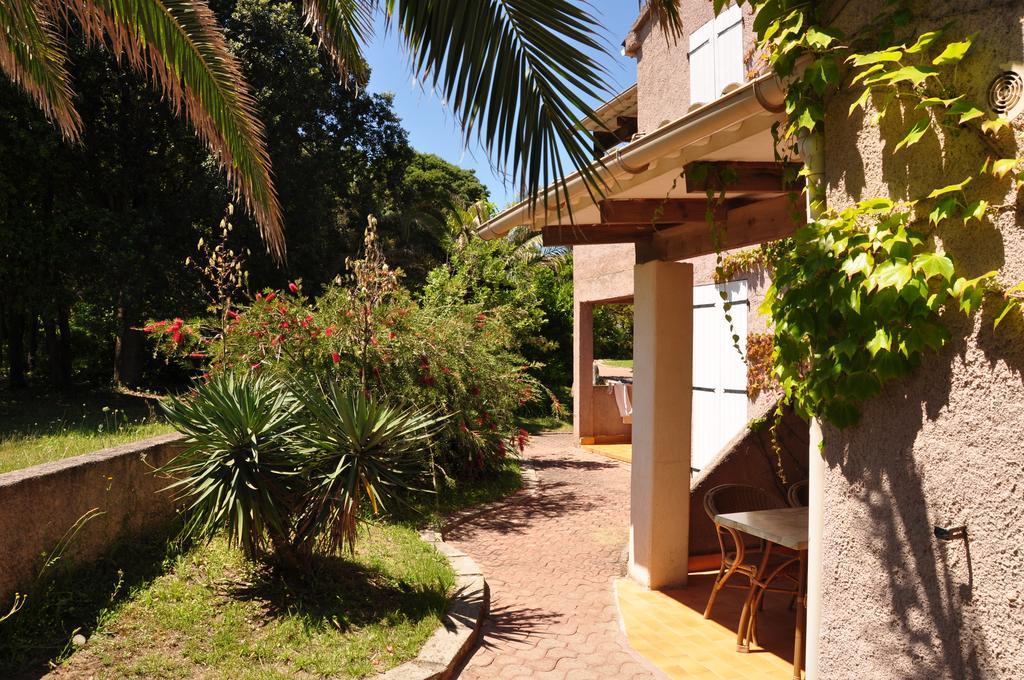 Sole E Mare Aparthotel Santa-Maria-Poggio  Eksteriør bilde