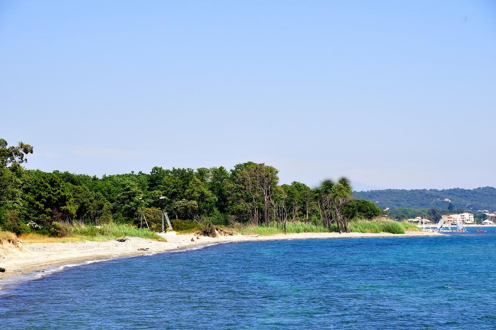 Sole E Mare Aparthotel Santa-Maria-Poggio  Eksteriør bilde