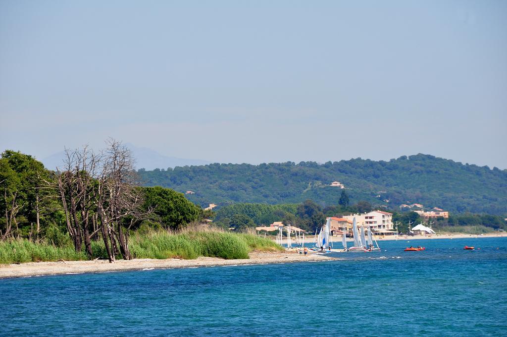 Sole E Mare Aparthotel Santa-Maria-Poggio  Eksteriør bilde